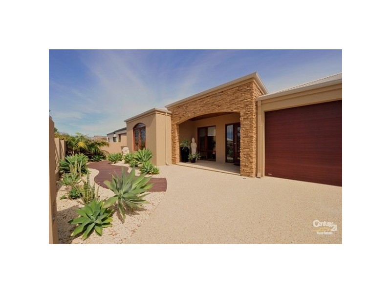 10 Gael Place, Dudley Park WA 6210