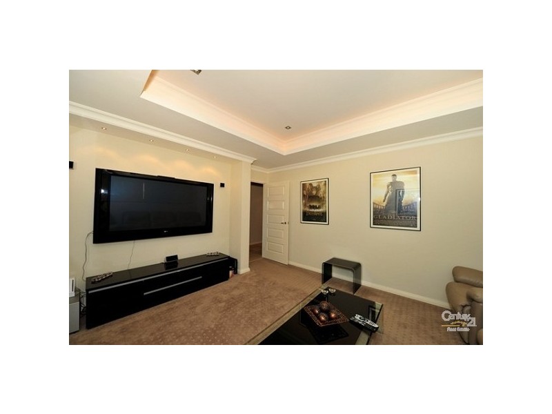 10 Gael Place, Dudley Park WA 6210