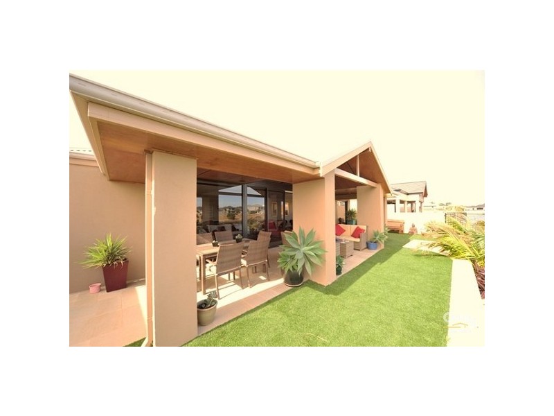 10 Gael Place, Dudley Park WA 6210