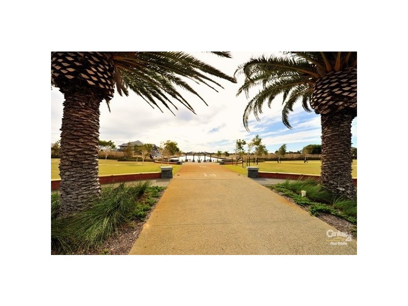 10 Gael Place, Dudley Park WA 6210