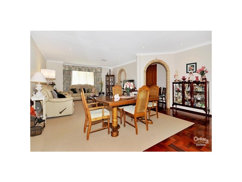 8 Victoria Circle, Greenfields WA 6210