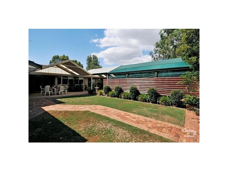 8 Victoria Circle, Greenfields WA 6210