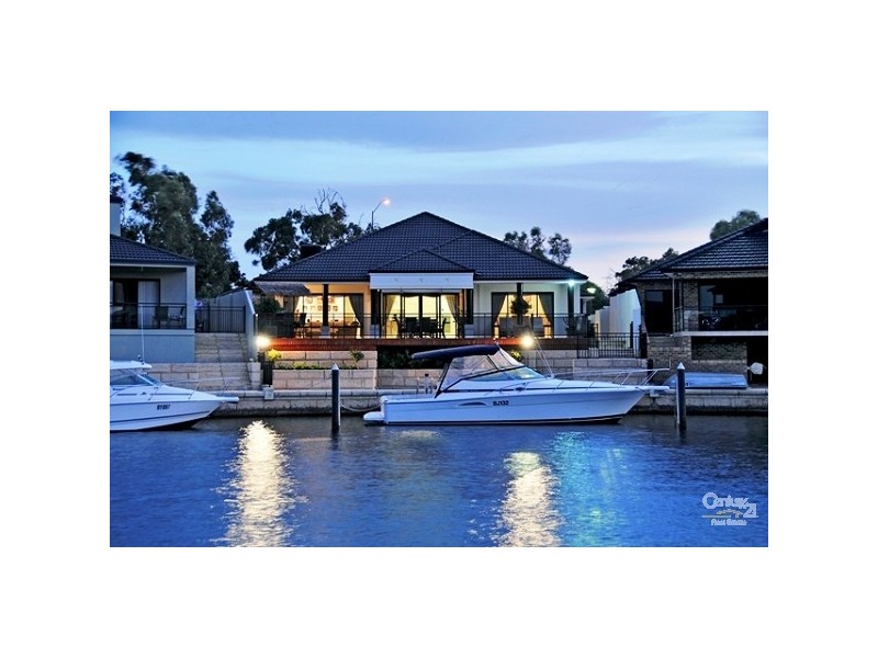 24 Leisure Way, Halls Head WA 6210