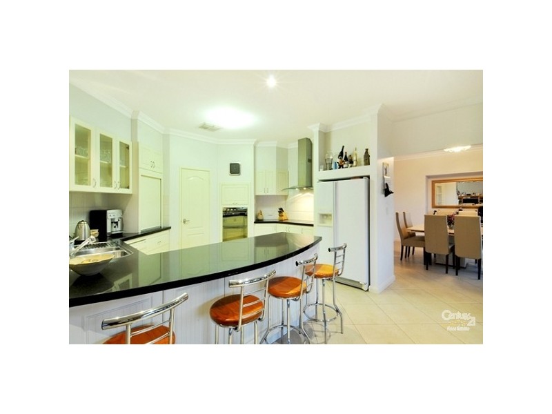 24 Leisure Way, Halls Head WA 6210