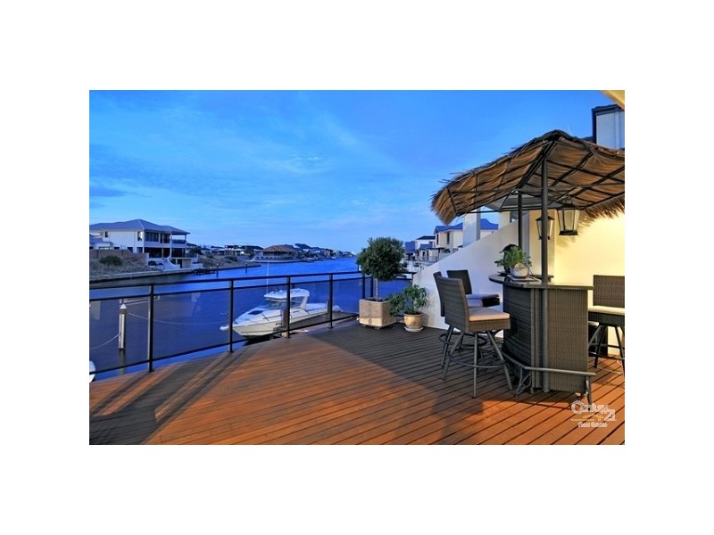 24 Leisure Way, Halls Head WA 6210