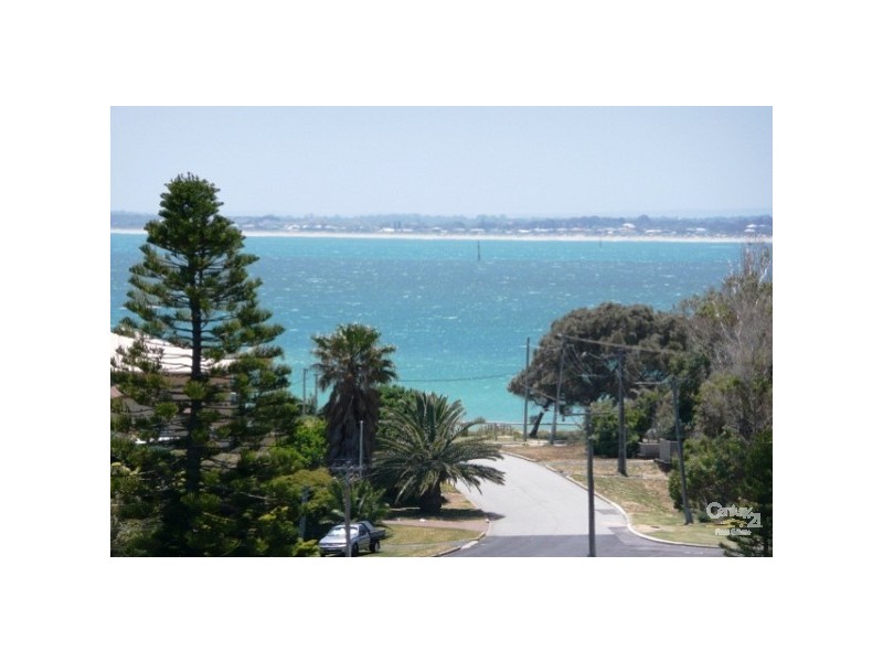 21D Oversby Street, Halls Head WA 6210