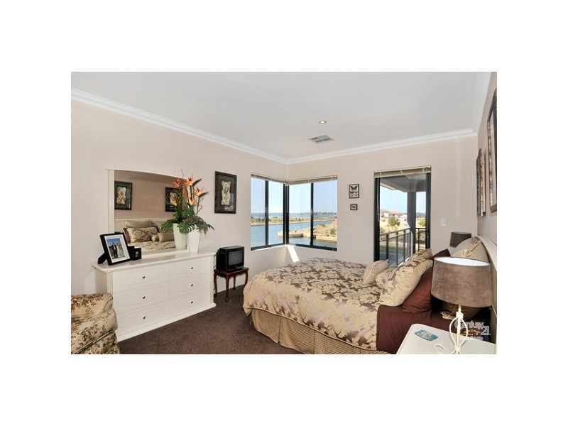 38 Sandpiper Island Retreat, Wannanup WA 6210