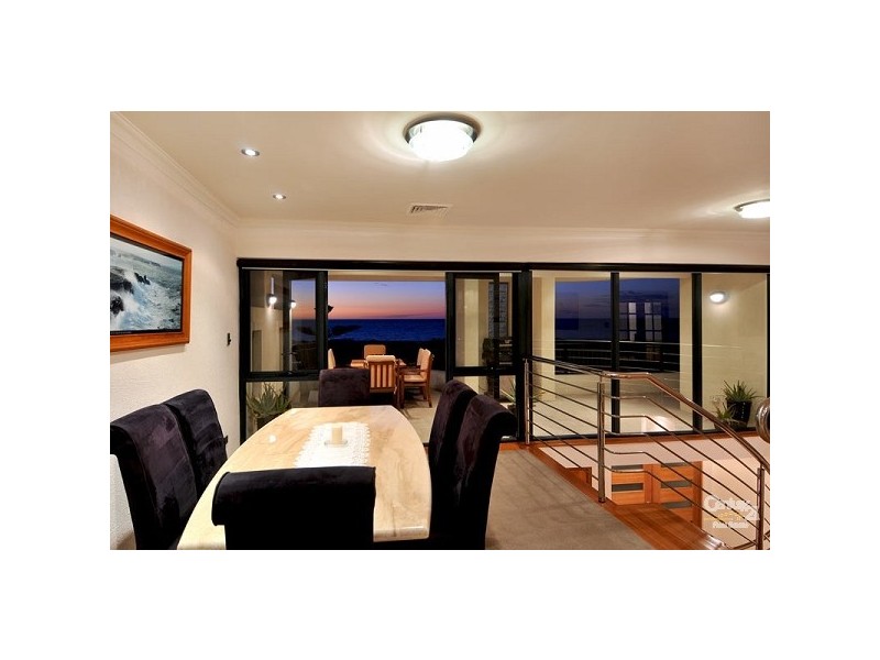 56 Boardwalk Blvd, Halls Head WA 6210