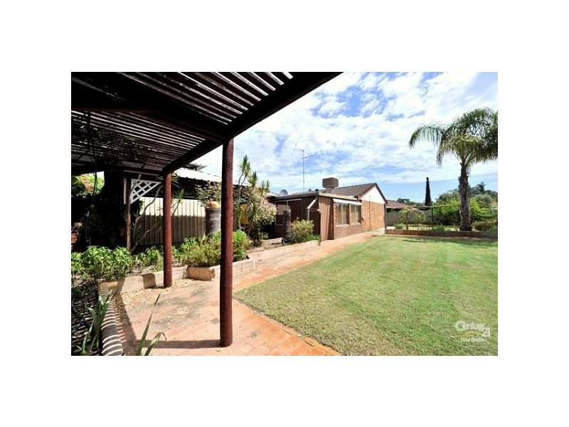 20 Tuart Road, Greenfields WA 6210