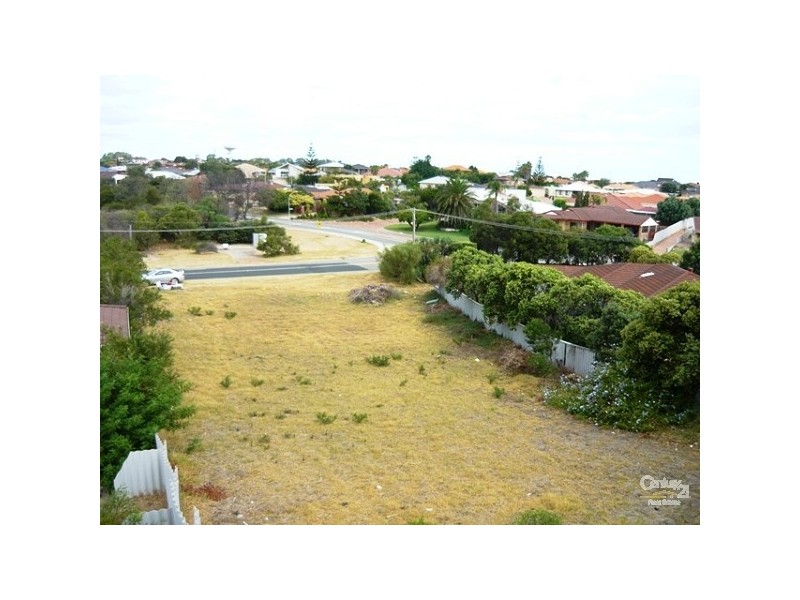 106 Janis Street, Halls Head WA 6210