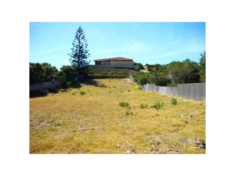 106 Janis Street, Halls Head WA 6210