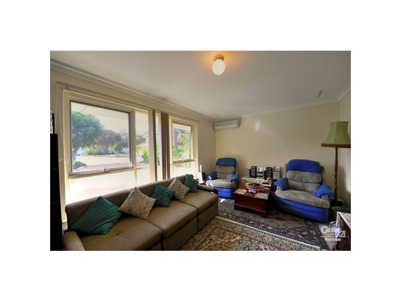 26 Terry Cr, Mandurah WA 6210