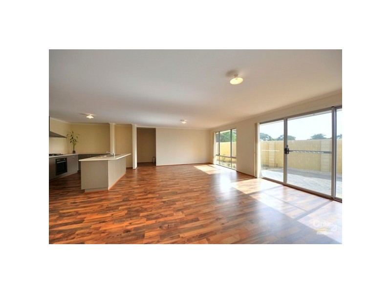 13 Boxgum Link, Wannanup WA 6210