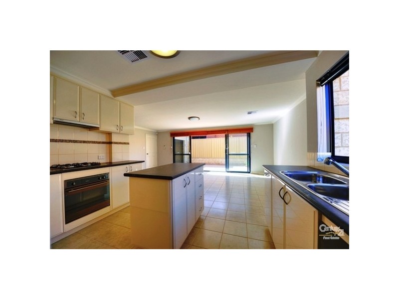 2, 34 Creery Street, Dudley Park WA 6210