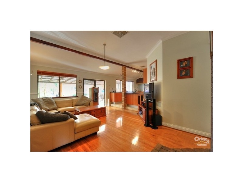 1 Hyacinth Place, Madora Bay WA 6210