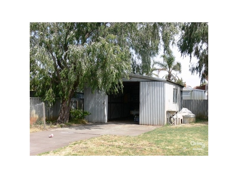 8 Sage Court, Halls Head WA 6210