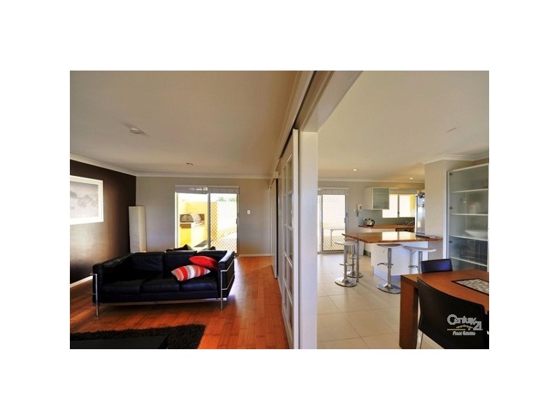 55 Orestes Street, San Remo WA 6210