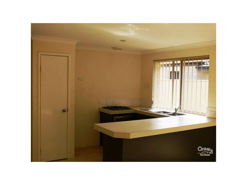 2, 36 Pentland Crescent, Dudley Park WA 6210