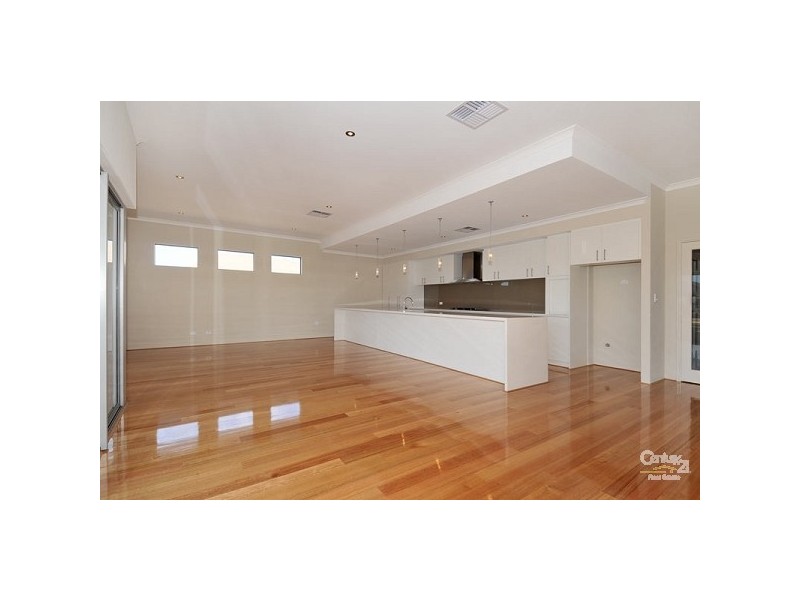 9 Twilight Court, Dudley Park WA 6210