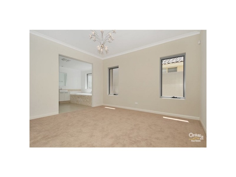 9 Twilight Court, Dudley Park WA 6210