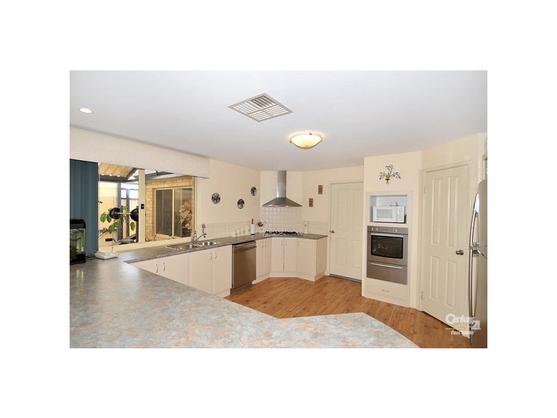 65 Newport Drive, Dudley Park WA 6210