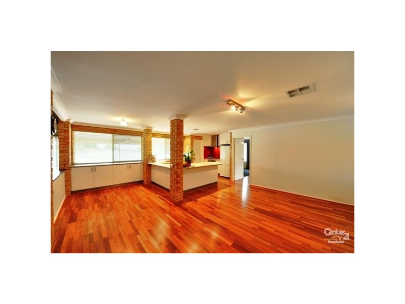 18 Seawind Drive, Silver Sands WA 6210