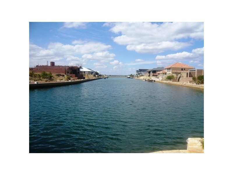 25 Estuary Place, Wannanup WA 6210