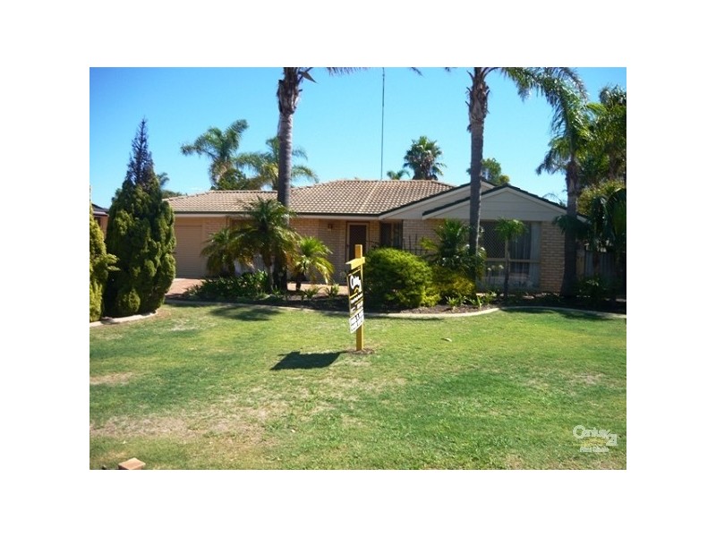 3 Kingfisher Drive, Halls Head WA 6210