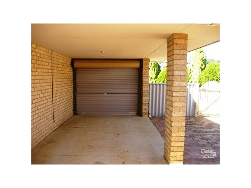 3 Kingfisher Drive, Halls Head WA 6210