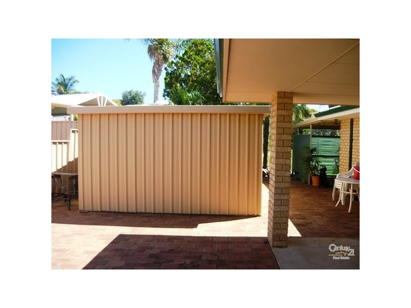 3 Kingfisher Drive, Halls Head WA 6210