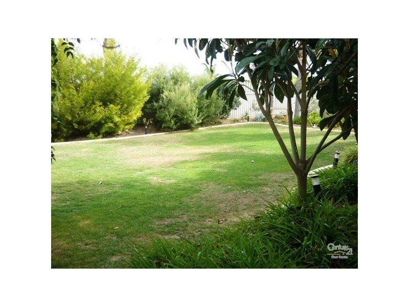 3 Kingfisher Drive, Halls Head WA 6210