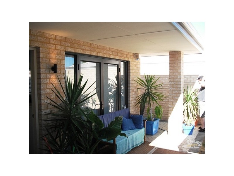 5, 6 Valley Road, Halls Head WA 6210