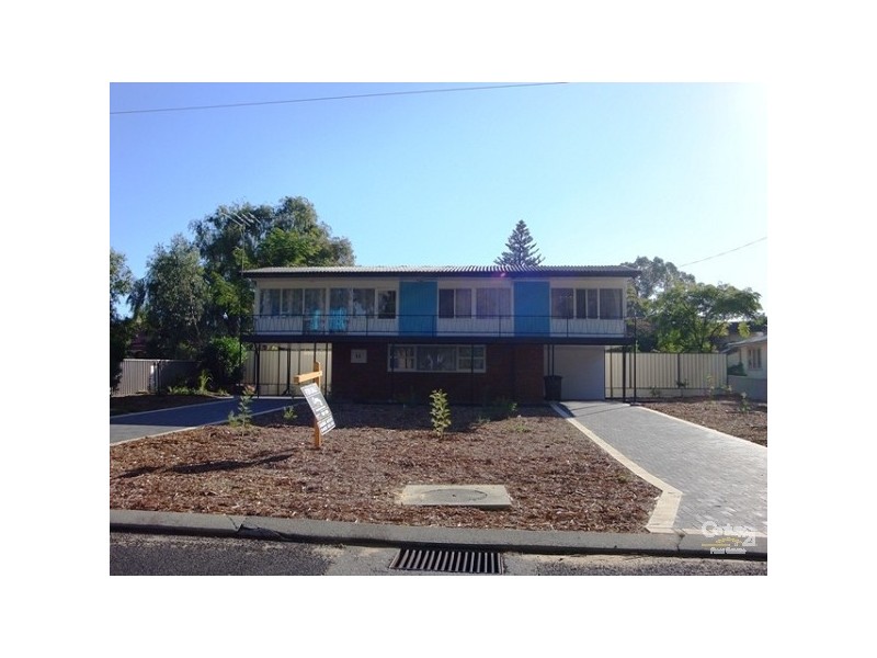 11 Redcliffe Road, Riverside Gardens, Greenfields WA 6210