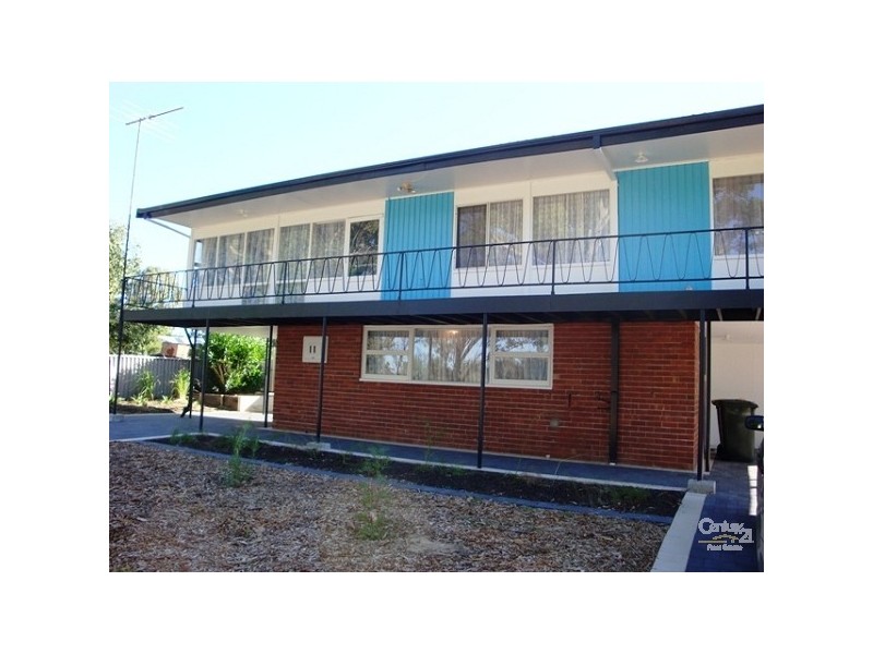 11 Redcliffe Road, Riverside Gardens, Greenfields WA 6210