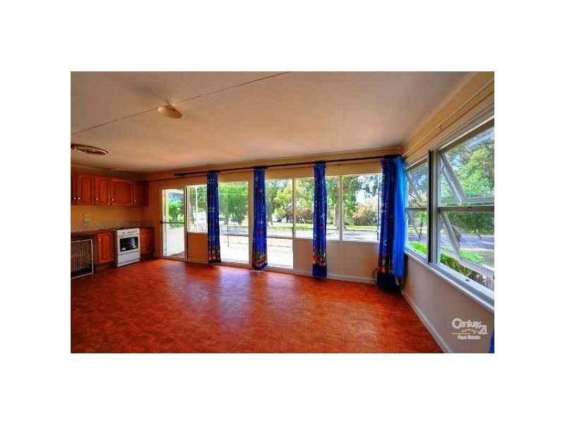 11 Redcliffe Road, Riverside Gardens, Greenfields WA 6210