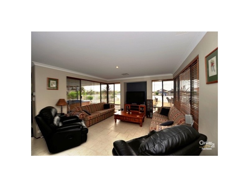97 Kiap Road, South Yunderup WA 6208