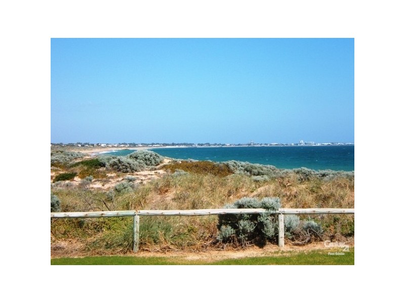 11 Madora Beach Road, Madora Bay WA 6210