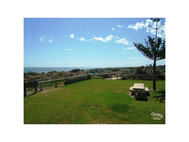 11 Madora Beach Road, Madora Bay WA 6210