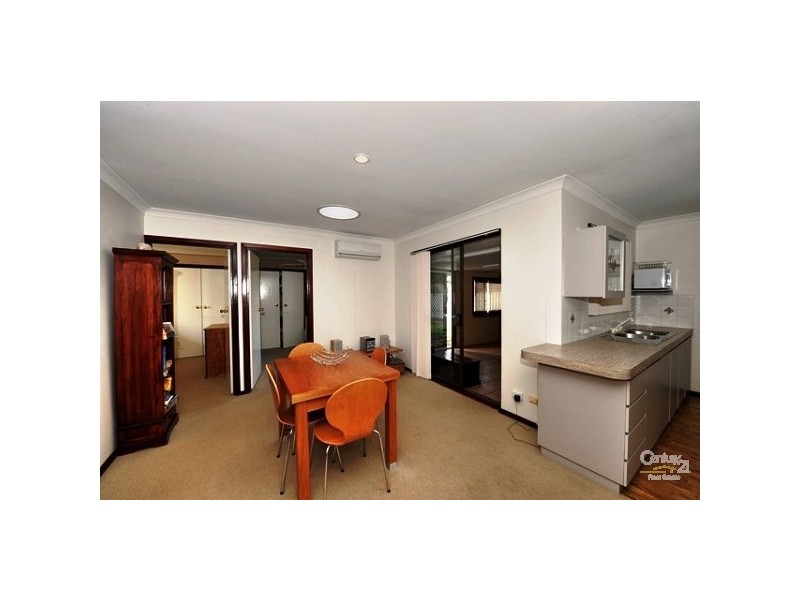 41 Hungerford Avenue, Halls Head WA 6210