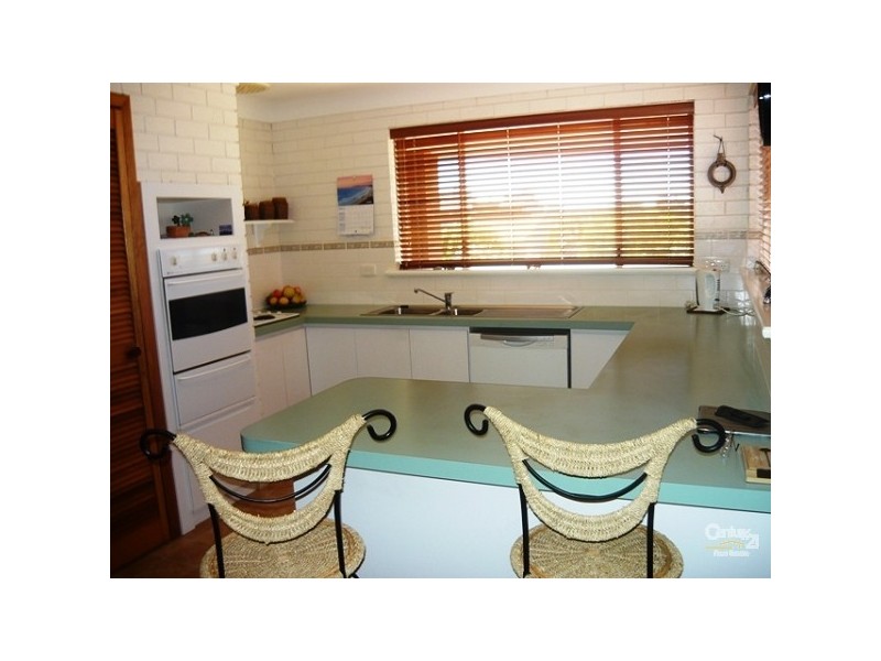 18 Carina Circle, Halls Head WA 6210