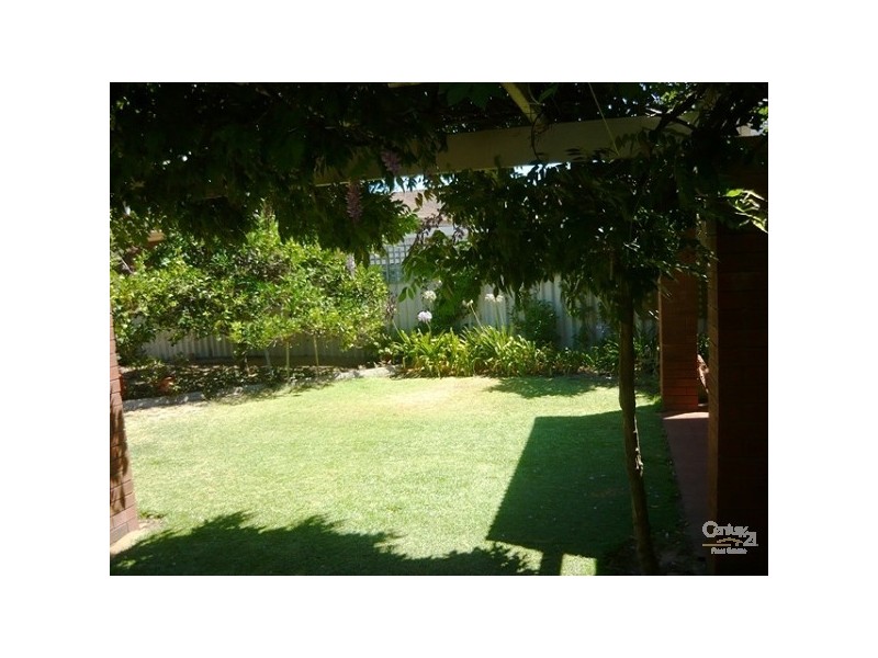 18 Carina Circle, Halls Head WA 6210
