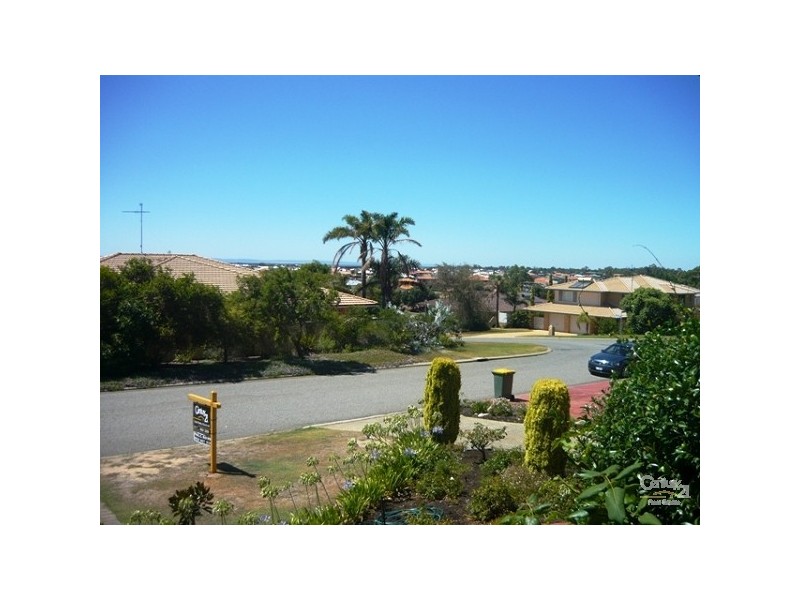 18 Carina Circle, Halls Head WA 6210