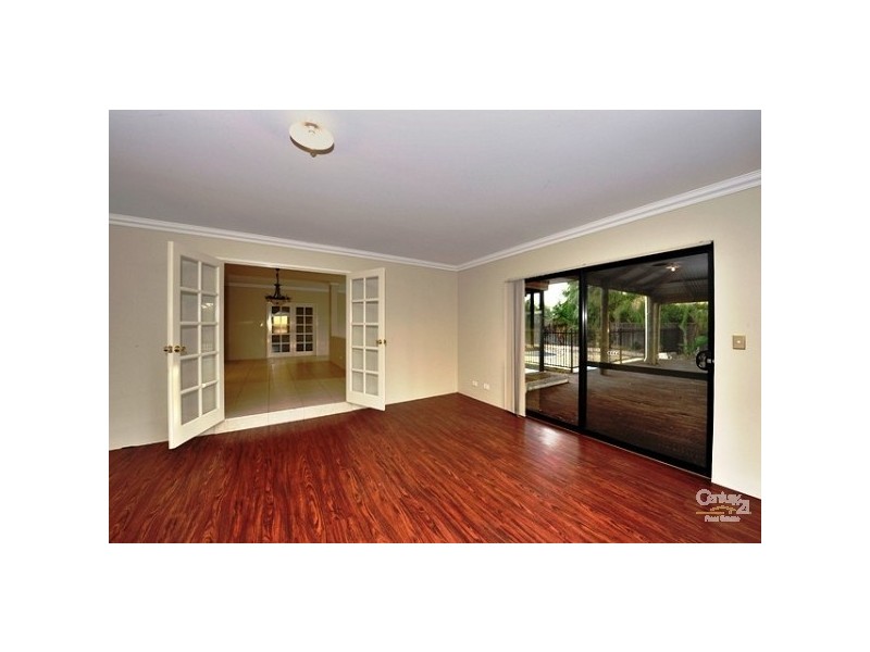 27 Macquarie Drive, Coodanup WA 6210