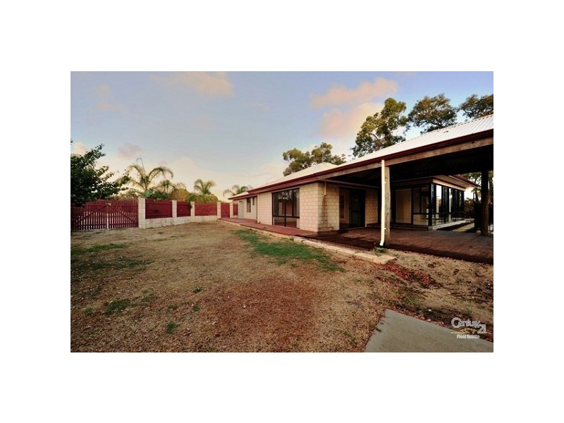 27 Macquarie Drive, Coodanup WA 6210