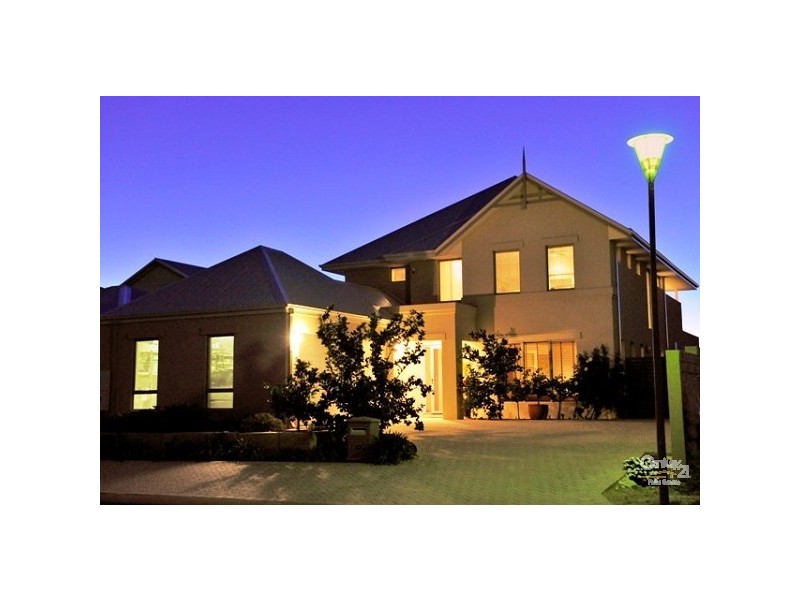36 Leisure Way, Halls Head WA 6210