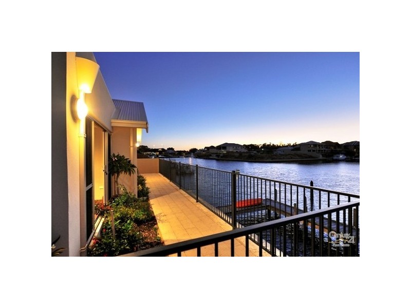 36 Leisure Way, Halls Head WA 6210