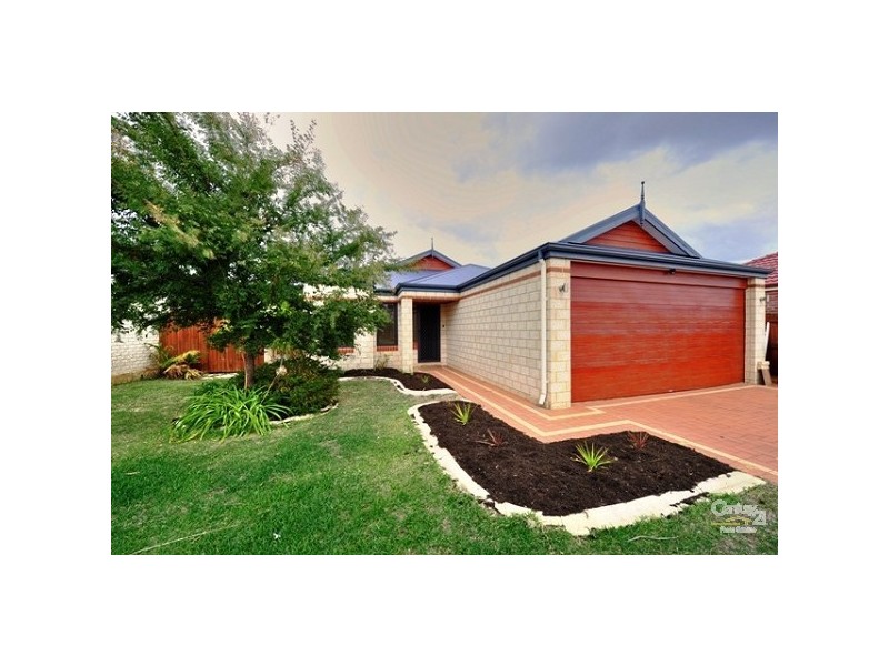 10 Honeymyrtle Grange, Halls Head WA 6210