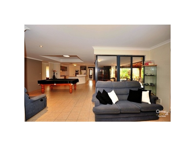 10 Honeymyrtle Grange, Halls Head WA 6210