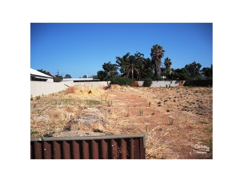 22b Queen Parade, Wannanup WA 6210