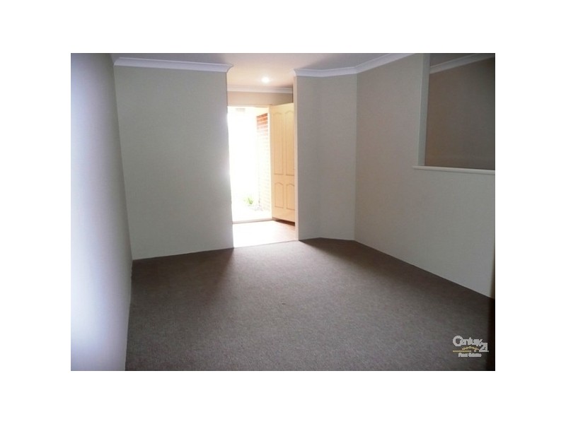 10 Pingle Drive, Greenfields WA 6210